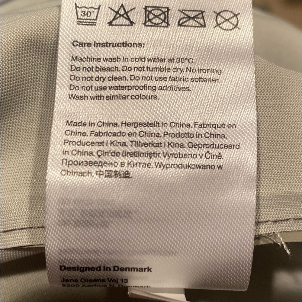NWT Rains x Anthropologie Unisex Jacket in Cement Waterproof - Picture 6 of 8